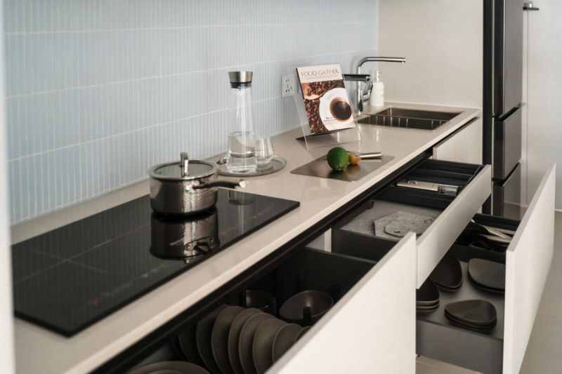 Organized kitchen countertop with everyday cooking utensils